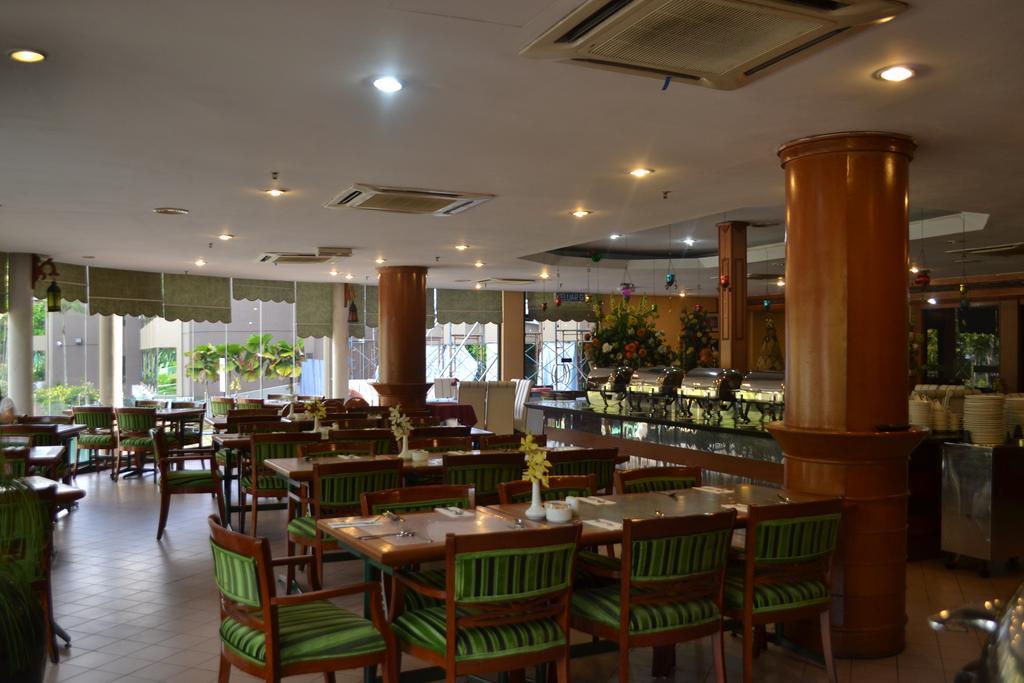 De Rhu Beach Resort Kuantan Exterior foto