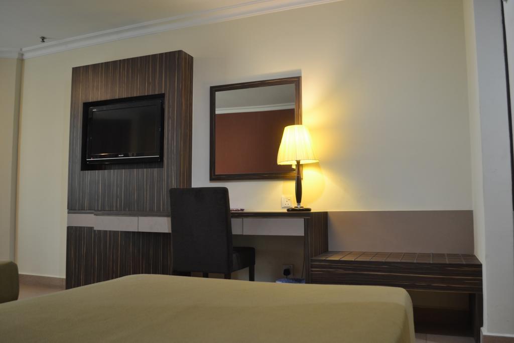 De Rhu Beach Resort Kuantan Exterior foto