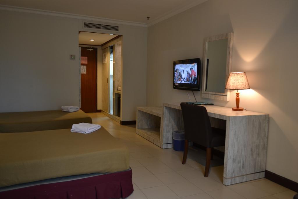 De Rhu Beach Resort Kuantan Exterior foto