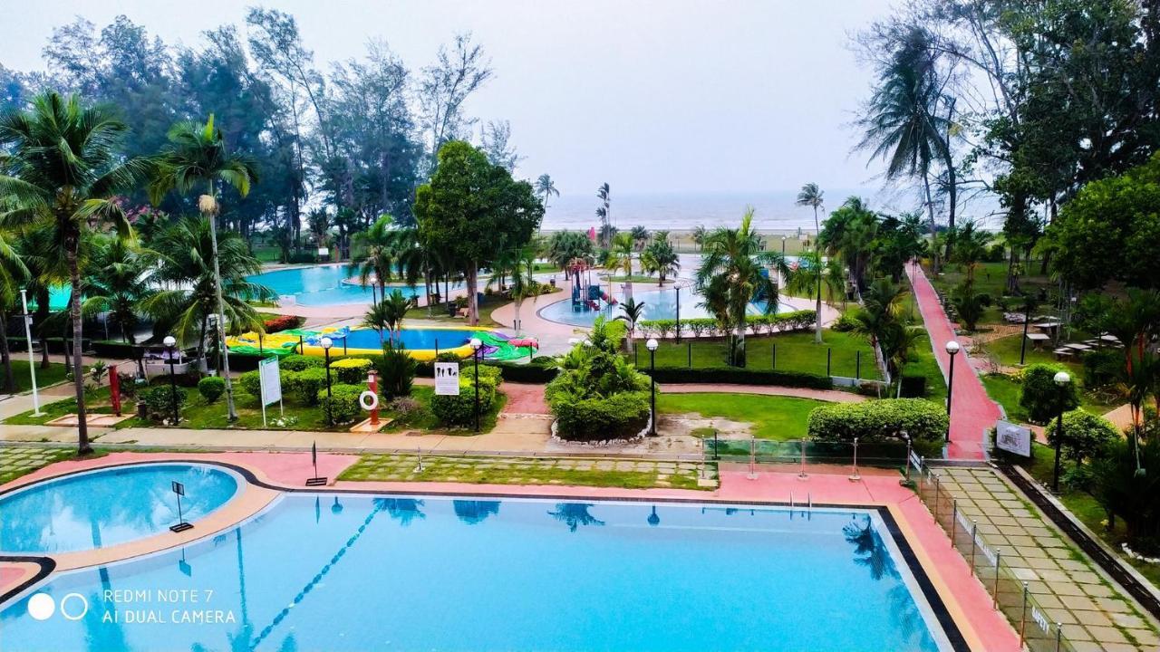 De Rhu Beach Resort Kuantan Exterior foto